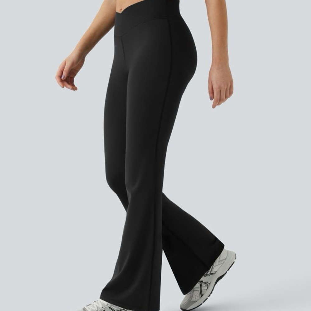HALARA Black Flared Leggings